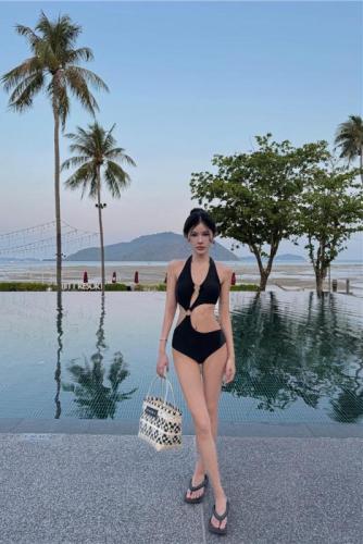 Real shot of black goddess sexy high-waist one-piece swimsuit for women summer vacation high-end swimwear