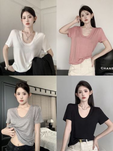 Actual shot of summer's new high-end, thin, soft, cool and easy-to-wear drape mask collarbone U-neck short-sleeved T-shirt