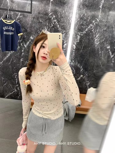 French retro slightly translucent T-shirt bottoming shirt for women spring and autumn 2024 new polka dot slim fit inner top