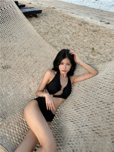 Real shot of black goddess sexy high-waist one-piece swimsuit for women summer vacation high-end swimwear