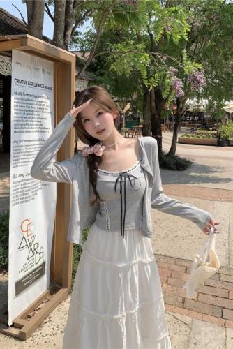 Actual shot of Korean style spring and summer petite slim and sweet pure white skirt two-piece top suit