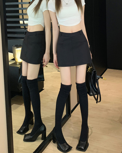 Real shot of versatile and versatile suit for women with fishbone high waist and anti-exposure A-line hip-hugging short skirt