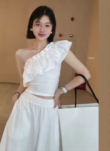 Real shot of Korean chic design commuting oblique shoulder pleated lace sleeveless splicing stretch top
