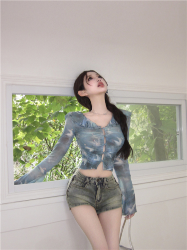 Actual shot of printed mesh ruffled V-neck trumpet sleeve slim pure desire short top cardigan