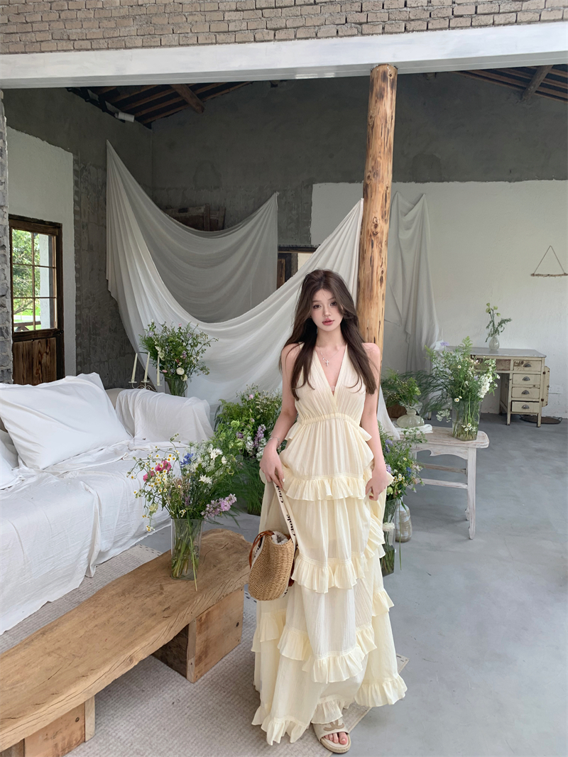 Actual shot of holiday style suspender skirt layered wood ear edge linen dress
