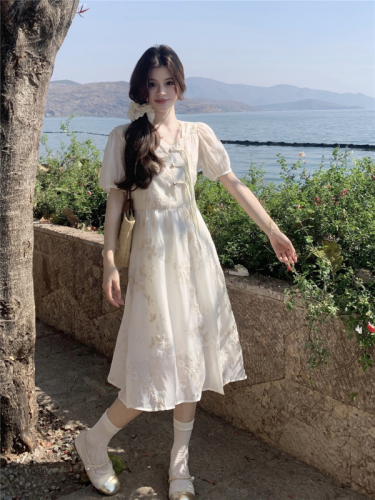 Actual shot of new Chinese style apricot dress for small women with puff sleeves and fairy-like gentle first love long dress
