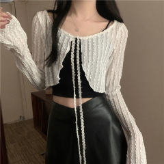 Real shot of new summer sun protection shirt, thin chiffon shirt, long-sleeved cardigan, short top for women