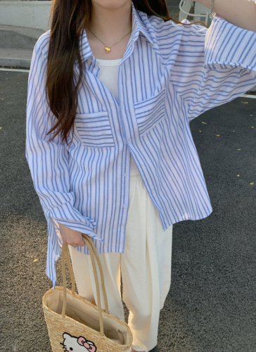 Actual shot of Korean style niche refreshing blue and white striped long-sleeved loose versatile sun protection shirt women's design top