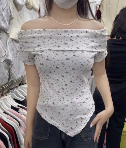 2024春季韩版时尚修身一字领碎花T恤纯欲显身材设计感上衣女潮