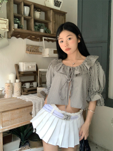 Real shot!  College style age-reducing lace-up striped shirt salt bell-sleeved ruffled short top for women