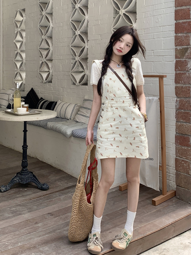 Actual shot Korean floral suspender skirt for women in spring and summer hip-hugging A-line short skirt suspender dress