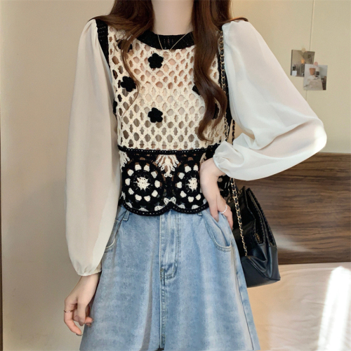 Actual shot of the new version of Korean style embroidered crochet design lace splicing shirt