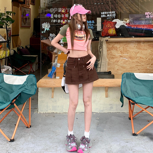 Real shot of coffee-colored denim shorts 2024 summer new high-waisted slimming design hot girl American culottes