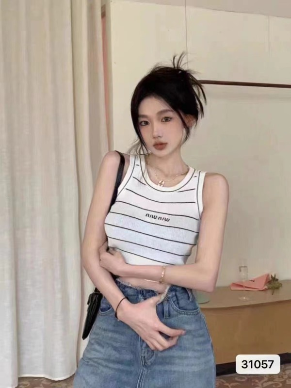 韓國字母刺繡條紋背心女2024早春新款韓版洋氣修身顯瘦美背短上衣