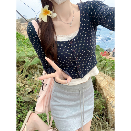 Actual shot of early spring design floral cardigan T-shirt for women new long-sleeved U-neck slim fit short top jacket