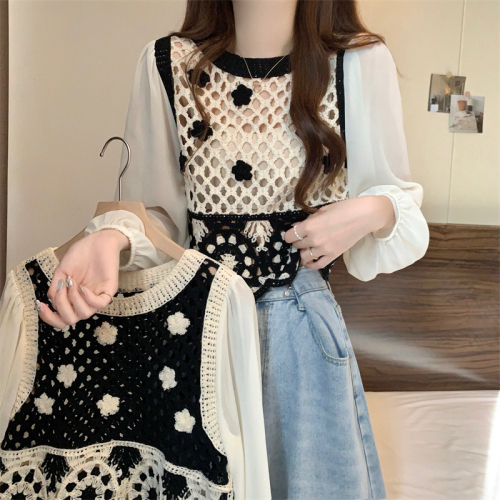 Actual shot of the new version of Korean style embroidered crochet design lace splicing shirt