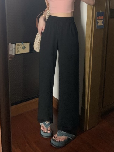 Real shot of high-waisted, slim and drapey, loose and versatile straight-leg casual pants, elastic-waisted cool pants, Yamamoto pants