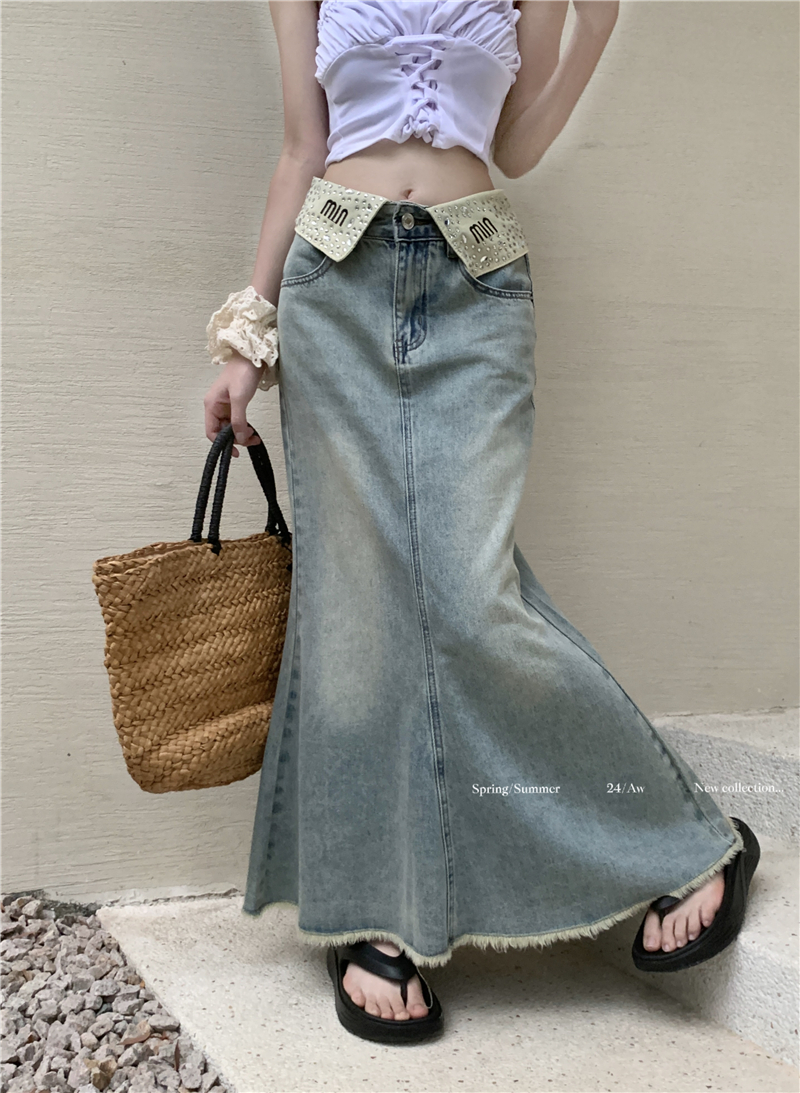 Actual shot~New high-waisted lettered flanged diamond-encrusted raw edge denim fishtail long skirt for women