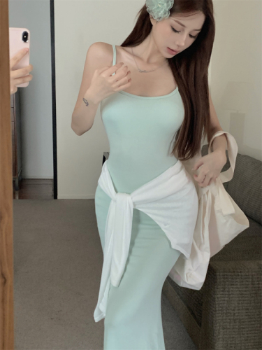 Real shot of mint green wave slimming dress + sun protection long-sleeved T for lazy beauty