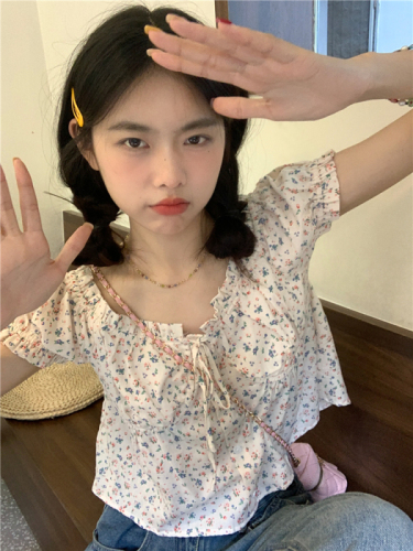 Actual shot~Korean summer girl’s floral lace-up short one-shoulder babydoll shirt~