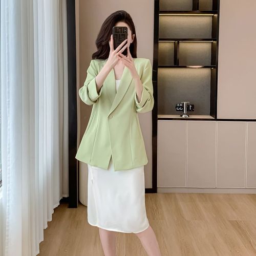 Real shot of summer high-end blazer with pleated sleeve design + waist slimming suspender skirt suit