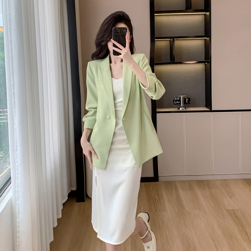 Real shot of summer high-end blazer with pleated sleeve design + waist slimming suspender skirt suit