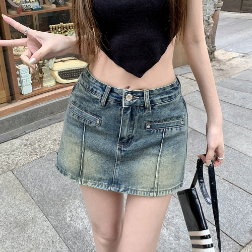 Real shot of coffee-colored denim shorts 2024 summer new high-waisted slimming design hot girl American culottes