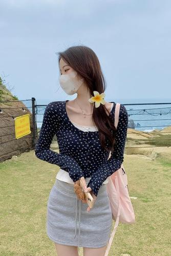 Actual shot of early spring design floral cardigan T-shirt for women new long-sleeved U-neck slim fit short top jacket