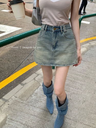 Actual shot of spring and summer loose a-line wide-length lined denim short skirt