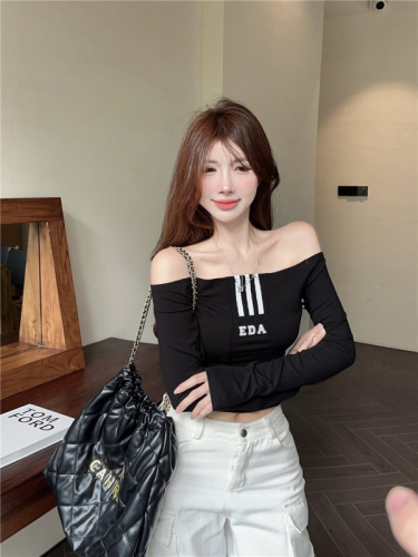 Actual shot~ One-shoulder letter T-shirt top 2024 spring slimming design niche bottoming shirt