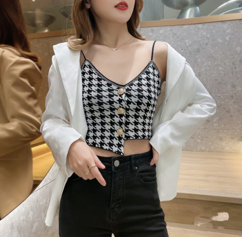 2024 early spring new style real-shot sexy V-neck irregular navel-baring design niche suspender ins trendy female chi