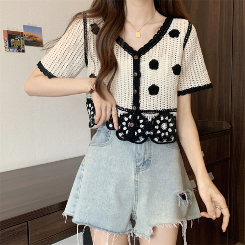 Real shot Korean style new style hollow crochet short-sleeved V-neck crop top for summer