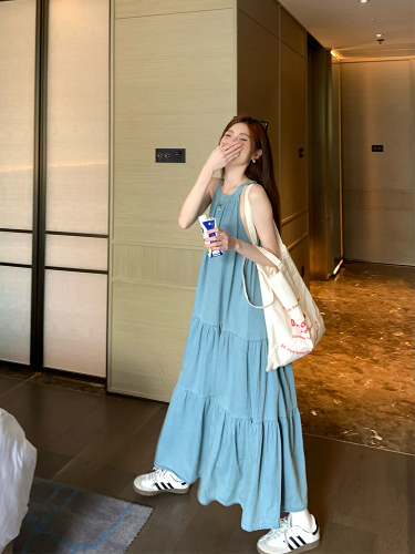 Actual shot of Korean chic summer halterneck denim long cake skirt dress