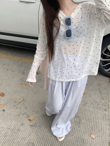 Real shot of polka dot sun protection thin round neck long-sleeved T-shirt top for women + cool milk blue wide-leg casual pants for summer