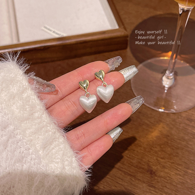 925 silver needle light luxury niche high-end love earrings for women ins fashion versatile temperament internet celebrity same style peach heart earrings