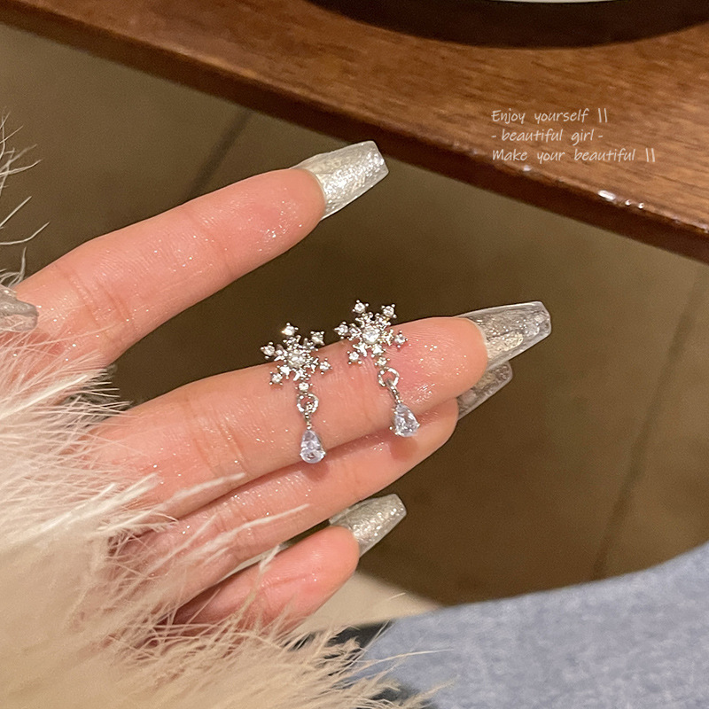 S925 Silver Needle Light Luxury Niche Snowflake Zircon Earrings Korean New Ins Trendy Versatile Temperament Ear Ring Ear Jewelry