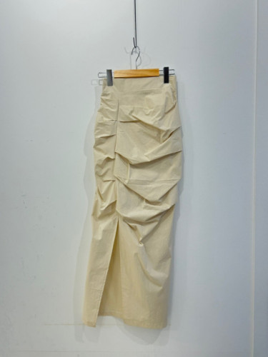 Original pleated slit long skirt