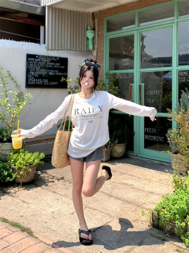 Real shot Korean style letter printed pullover T-shirt sun protection clothing for women spring and summer loose long-sleeved thin top