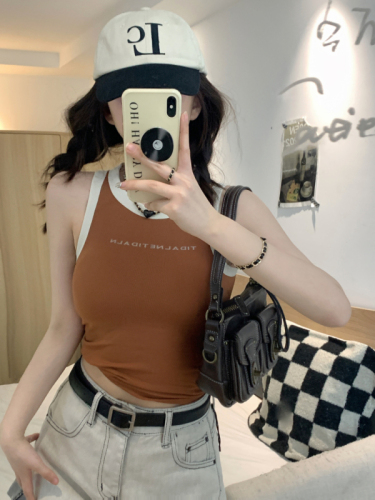 Real shot of hot girl retro contrasting color sleeveless beautiful back vest with breast pads and design breast-wrapped bottoming top for women