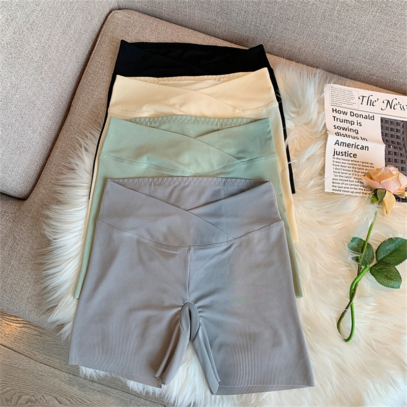 Actual shot of new summer cross-waist and crotch ice silk safety pants, anti-exposure leggings, non-rolled three-quarter pants