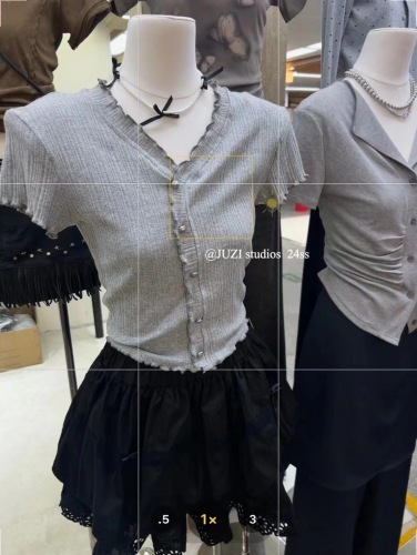 韩系灰色v领针织短袖正肩t恤女夏季设计感小众修身小飞袖短款上衣