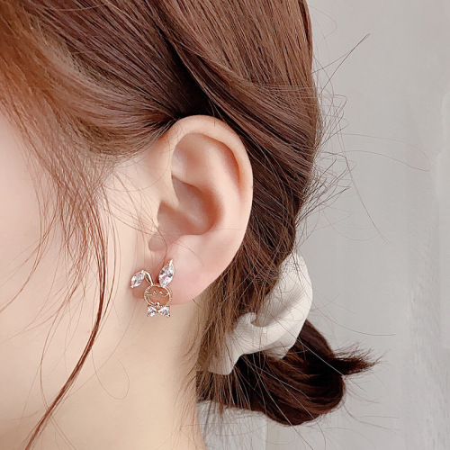 Real shot of 925 silver needle cute and sweet rabbit earrings simple small asymmetrical temperament earrings for women