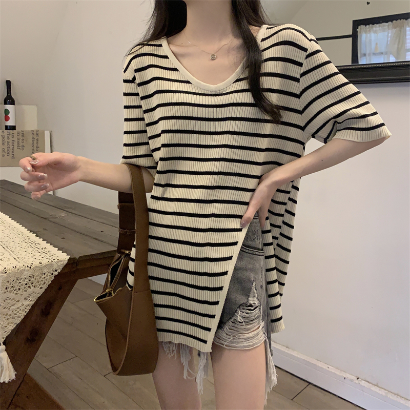 Actual shot of new summer slit short-sleeved loose design knitted sweater top