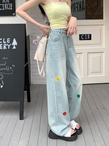 Actual shot of 2024 spring and summer retro embroidered flower straight jeans for women, high-waisted, loose, slimming, wide-leg pants