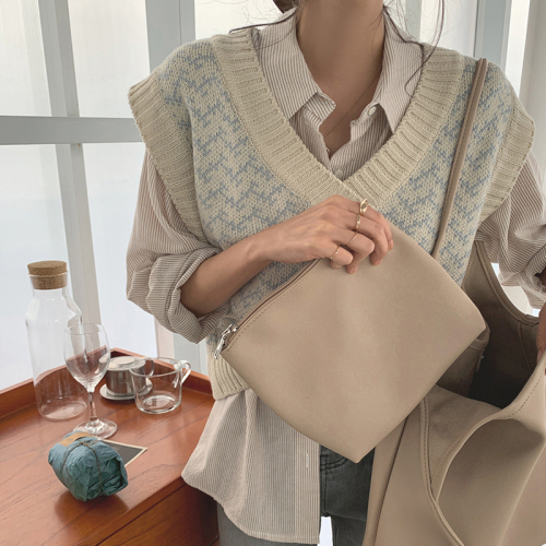 Actual price in stock chic Korean style autumn new jacquard sweater vest knitted vest for women