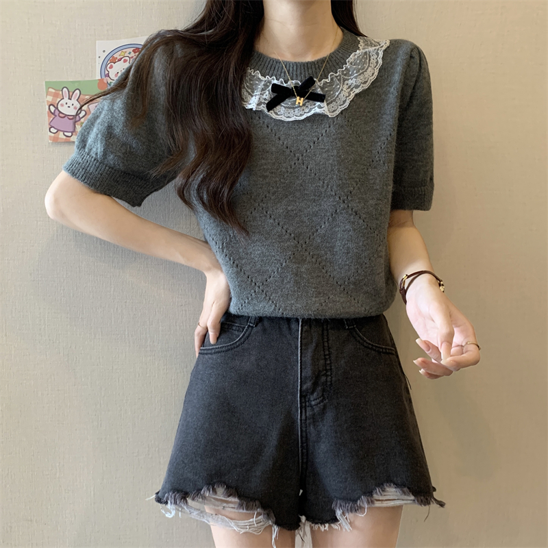 Real shot of the new Korean design lace stitching bow top summer puff sleeve sweater sweet