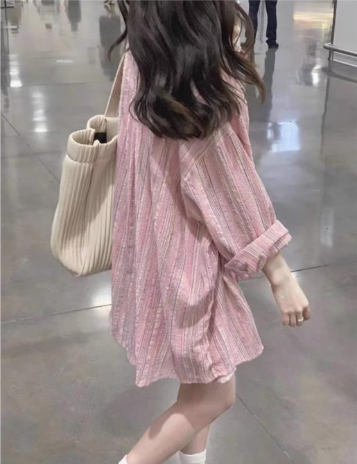 Pink Striped Shirt Jacket 2024 Spring New Women's Top Design Focused Niche Sun Protection Open Shirt Top