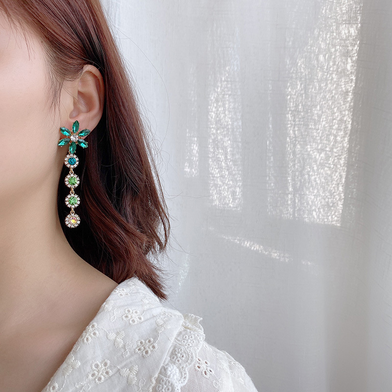 Actual shot of 925 silver needle earrings, green crystal flower earrings, long temperament earrings, personalized exaggerated earrings