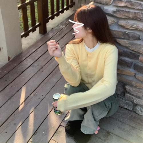 韩系早春穿搭黄色毛衣外套女2024新款气质内搭针织开衫修身上衣秋