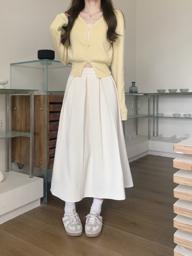 Real shot of thin simple knitted cardigan + pleated umbrella skirt high-waisted A-line simple long skirt